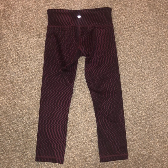 Lululemon capris leggings. 4 22” - Picture 6 of 7